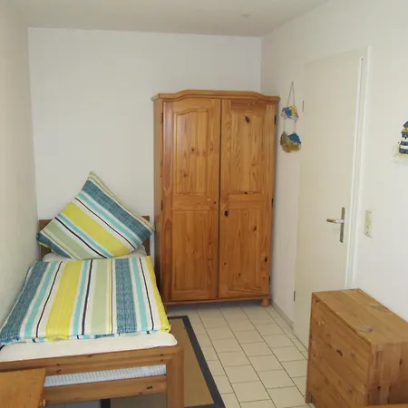 Leuchtturmstrasse Haus 37, Nur 150 M Vom Entfernt